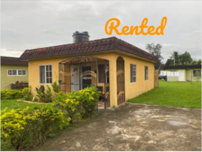 For rent two bed house one Bath Gated, AC, Hot Water Bog Walk, St Catherine