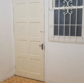 Two bedroom house for rent in Vineyard Town St.Andrew